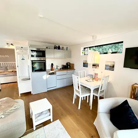 Wellenspiel - Einmalige Atmosphäre Mit Rosengarten Apartment