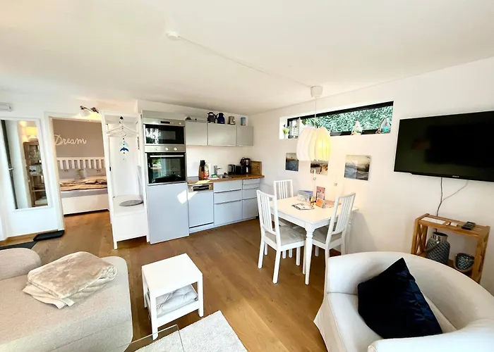 Wellenspiel - Einmalige Atmosphäre Mit Rosengarten Apartment